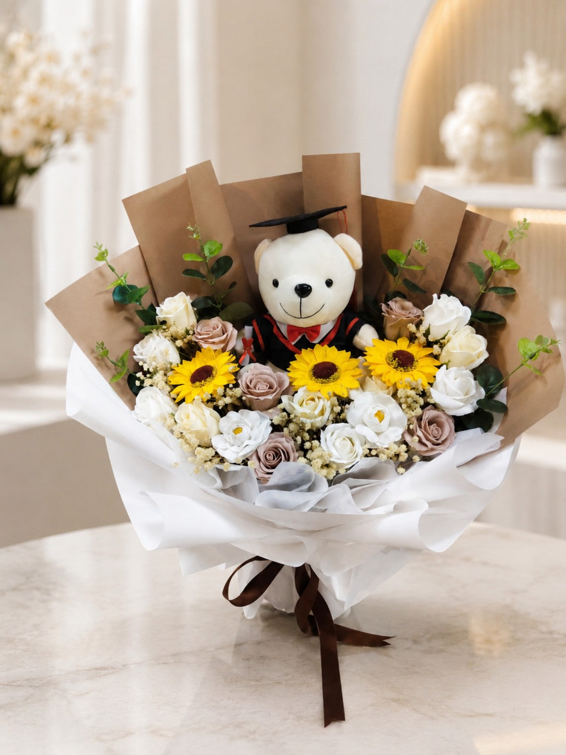 🎓 Sunshine Graduation Bear Soap Flower Bouquet 🌻
毕业小熊香皂花束 | Graduation Gift Bouquet