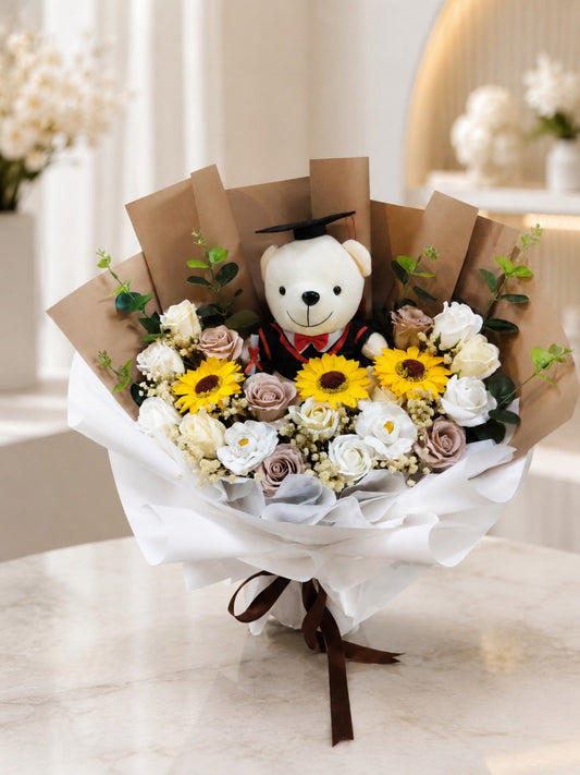 🎓 Sunshine Graduation Bear Soap Flower Bouquet 🌻
毕业小熊香皂花束 | Graduation Gift Bouquet